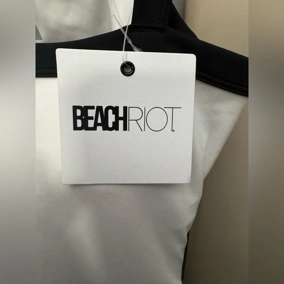 BEACH RIOT
Sage Active Dress - Picture 5 of 6